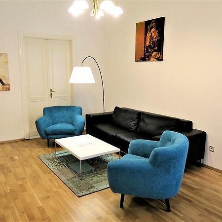 براغ Old Town Square Superior Apartments - Valentin المظهر الخارجي الصورة