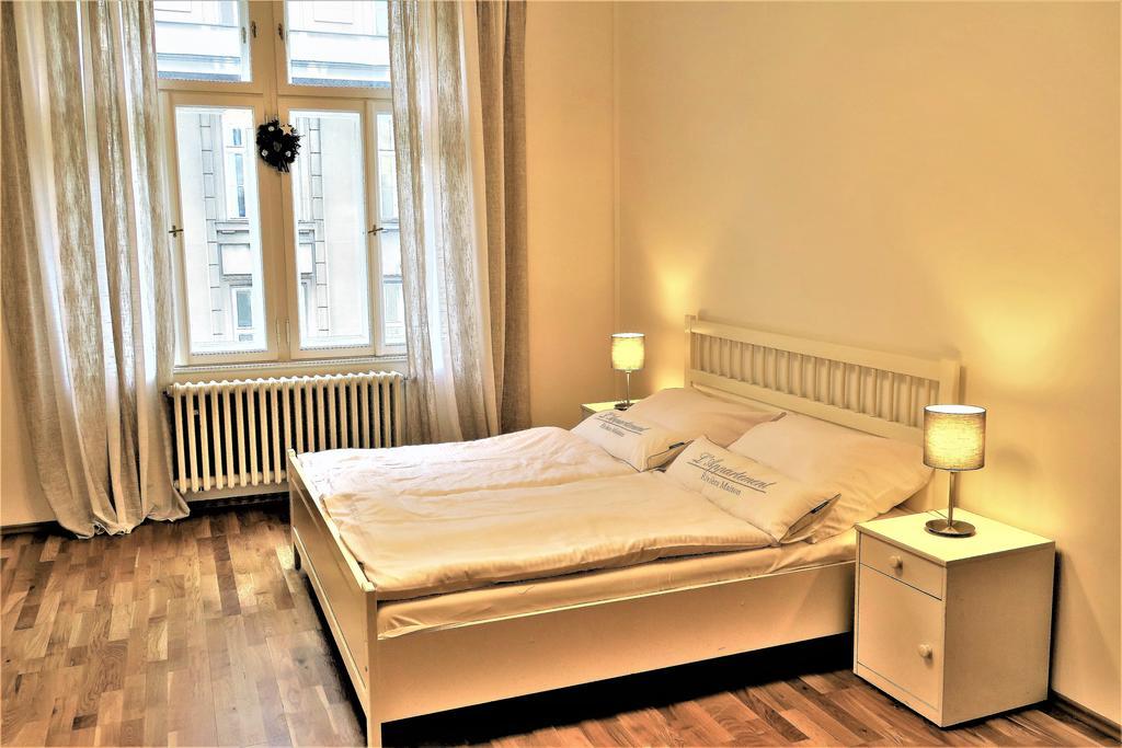 براغ Old Town Square Superior Apartments - Valentin المظهر الخارجي الصورة